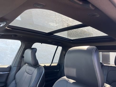 New 2025 Jeep Grand Cherokee Overland w/ Luxury Tech Group IV image 23