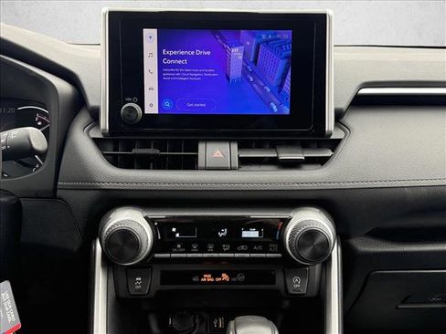 Used 2024 Toyota RAV4 LE image 17