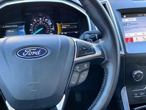 Used 2018 Ford Edge SEL w/ Equipment Group 201A image 24