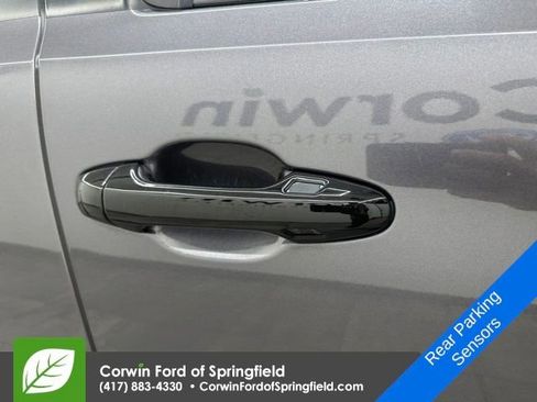 Used 2016 Toyota Tacoma Limited image 7