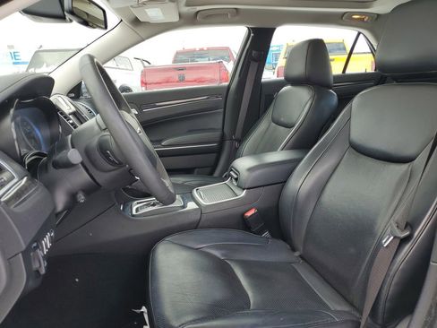 Used 2023 Chrysler 300 Touring L w/ Popular Equipment Group image 5