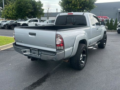 Used 2010 Toyota Tacoma PreRunner RWD image 4