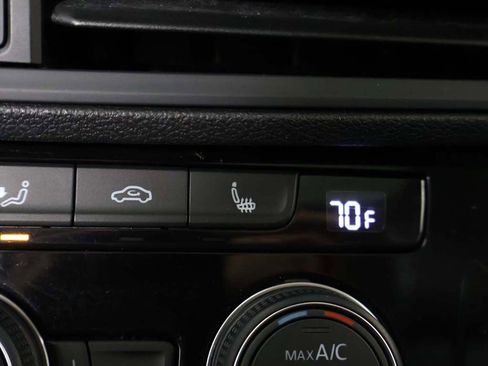 Used 2019 Volkswagen Jetta SE FWD image 46