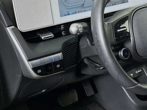 Used 2024 Hyundai Ioniq 5 SEL image 17