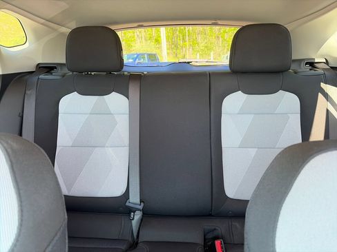 Used 2024 Chevrolet Trax LS w/ LS Convenience Package FWD image 32