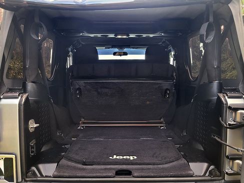 Used 2013 Jeep Wrangler Sport AWD/4WD image 18