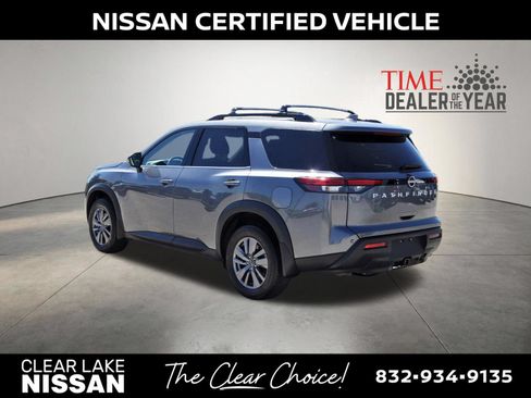 Certified 2025 Nissan Pathfinder SV w/ SV Premium Package FWD image 5