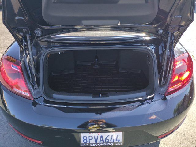 Used 2018 Volkswagen Beetle 2.0T S FWD image 30