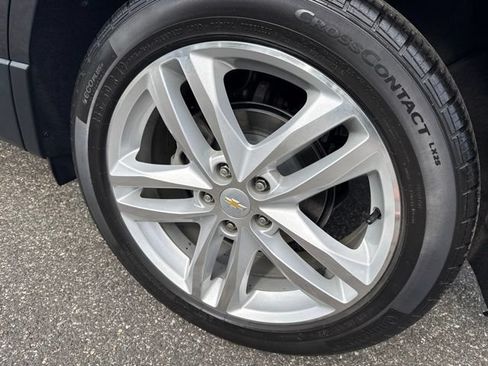 Used 2018 Chevrolet Equinox Premier AWD/4WD image 9