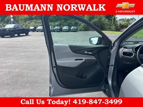 Used 2024 Chevrolet Equinox LS FWD image 13