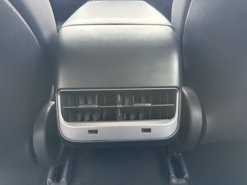 Used 2018 Tesla Model 3 Long Range image 16