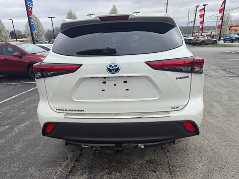 Used 2020 Toyota Highlander XLE image 6