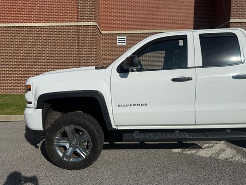 Used 2016 Chevrolet Silverado 1500 Custom w/ Custom Convenience Package AWD/4WD image 6