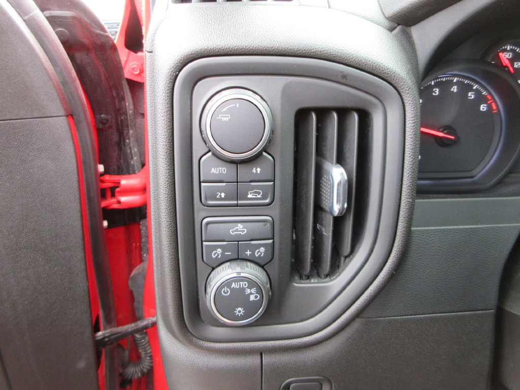 Certified 2022 Chevrolet Silverado 1500 Custom AWD/4WD image 23