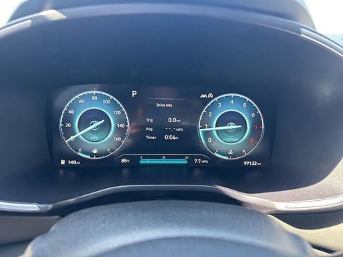 Used 2022 Hyundai Santa Fe Limited image 11