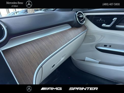 Used 2024 Mercedes-Benz C 300 4MATIC Sedan image 23