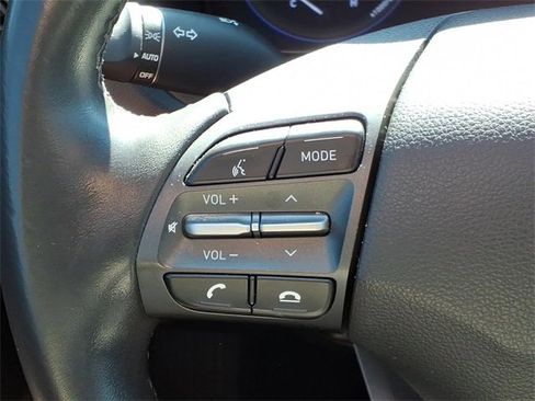 Used 2018 Hyundai Kona SEL image 22