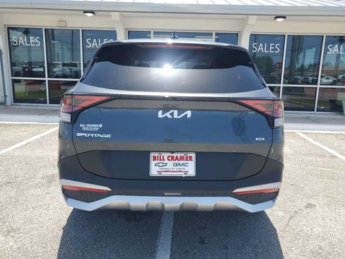 Used 2023 Kia Sportage LX AWD/4WD image 5