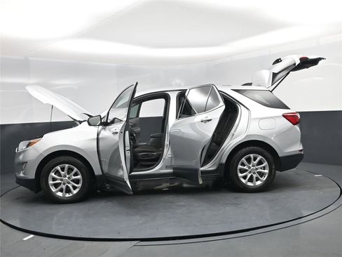 Used 2019 Chevrolet Equinox LT image 22