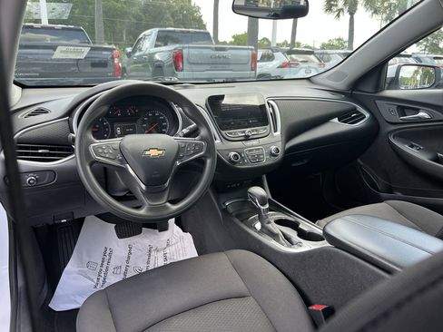 Used 2023 Chevrolet Malibu LT FWD image 30