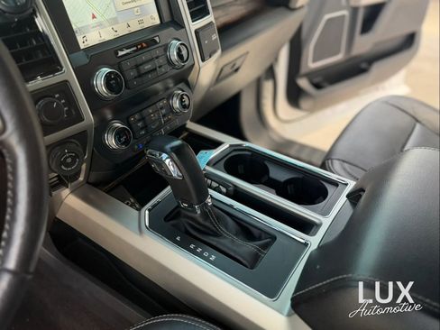 Used 2019 Ford F150 Lariat w/ Equipment Group 502A Luxury AWD/4WD image 34