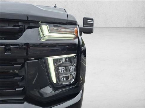 Used 2022 Chevrolet Silverado 2500 LTZ w/ LTZ Plus Package AWD/4WD image 9