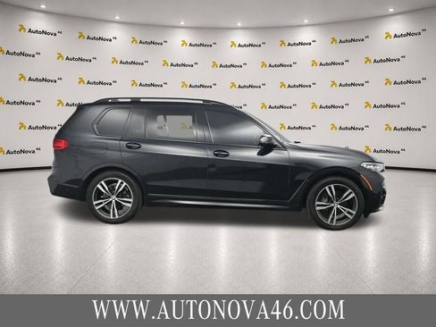 Used 2021 BMW X7 xDrive40i w/ M Sport Package AWD/4WD image 10