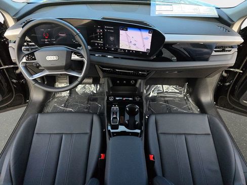 New 2025 Audi Q6 e-tron Premium image 35