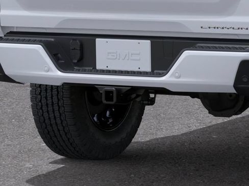 New 2026 GMC Canyon Denali AWD/4WD image 14