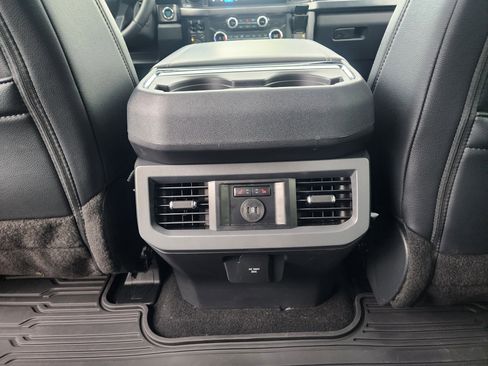 Used 2025 Ford F250 Lariat w/ Lariat Ultimate Package image 16