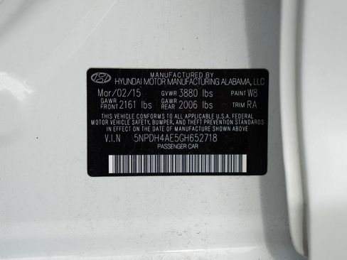 Used 2016 Hyundai Elantra Limited w/ Option Group 04 FWD image 38