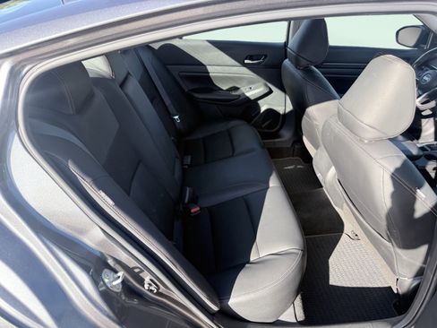 Used 2022 Nissan Altima 2.5 SR image 38