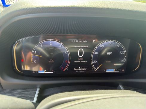 Used 2022 Jeep Wagoneer Series III w/ Premium Group I image 10