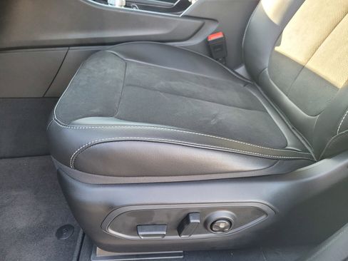 New 2025 Jeep Grand Cherokee L Altitude image 14