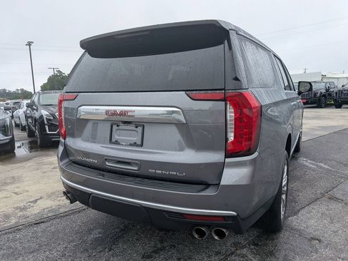 Used 2022 GMC Yukon XL Denali AWD/4WD image 4