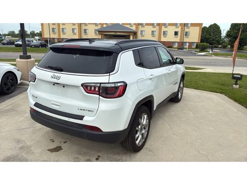 Used 2025 Jeep Compass Limited AWD/4WD image 7