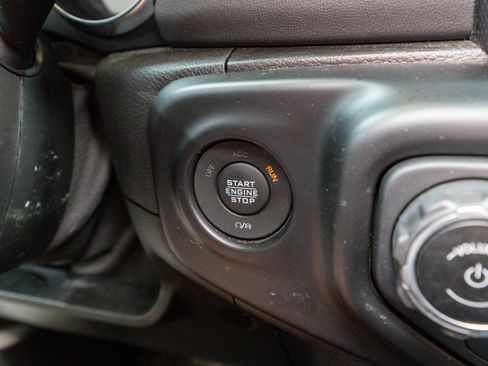 Used 2021 Jeep Wrangler Unlimited Sahara w/ Cold Weather Group image 28