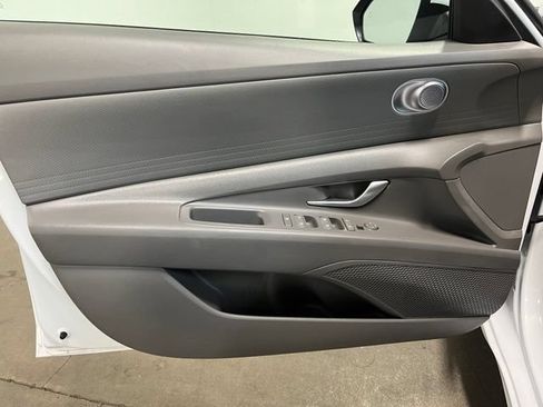 Used 2024 Hyundai Elantra SEL FWD image 20