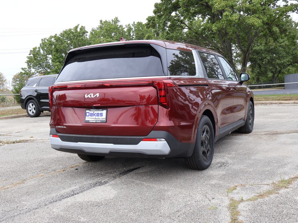 New 2025 Kia Carnival FWD image 7