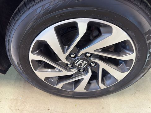 Used 2018 Honda Civic EX image 33