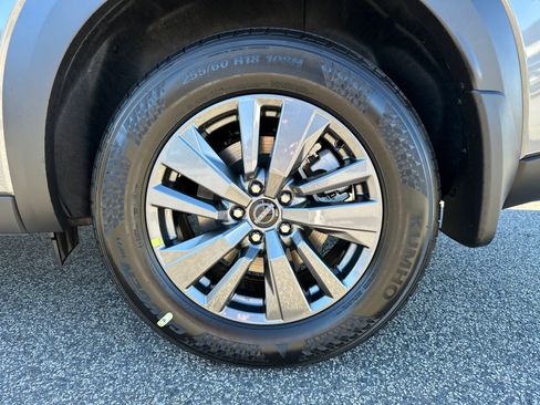 New 2025 Nissan Pathfinder SV w/ SV Premium Package image 21