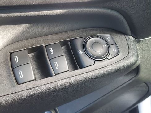 Used 2024 Chevrolet Equinox LT image 17