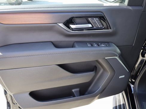 New 2026 GMC Yukon XL Denali w/ Advanced Technology Package image 10