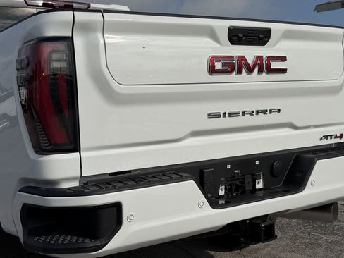 New 2026 GMC Sierra 2500 AT4 w/ AT4 Premium Plus Package AWD/4WD image 11