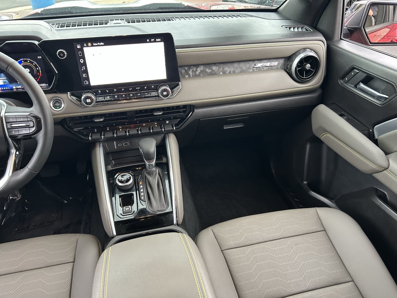 Used 2025 Chevrolet Colorado ZR2 AWD/4WD image 19