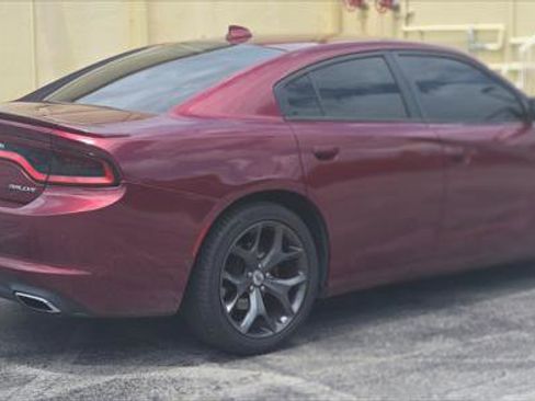 Used 2017 Dodge Charger SXT w/ Plus Group RWD image 7