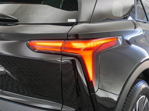 New 2026 Chevrolet Blazer EV LT image 9