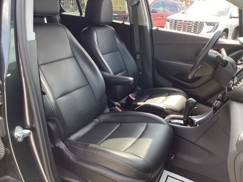Used 2019 Chevrolet Trax Premier image 31