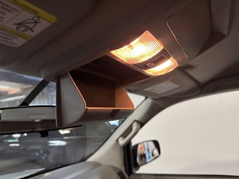 Used 2016 Nissan Frontier SV image 34