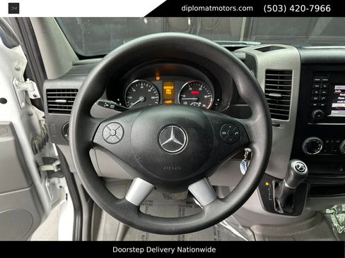 Used 2017 Mercedes-Benz Sprinter 2500 image 26